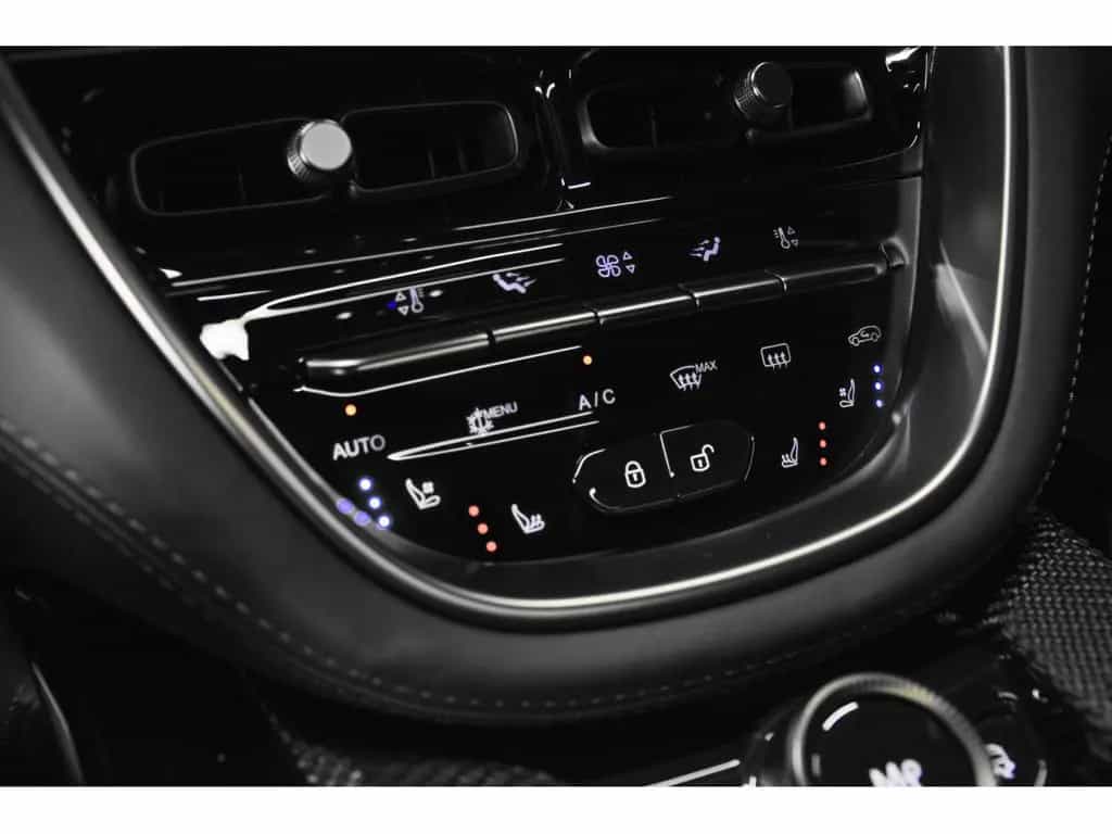 Aston Martin DBX 707 4.0 V8 Bi-Turbo - ULTRAMARINE BLACK 03/2024-photo-14