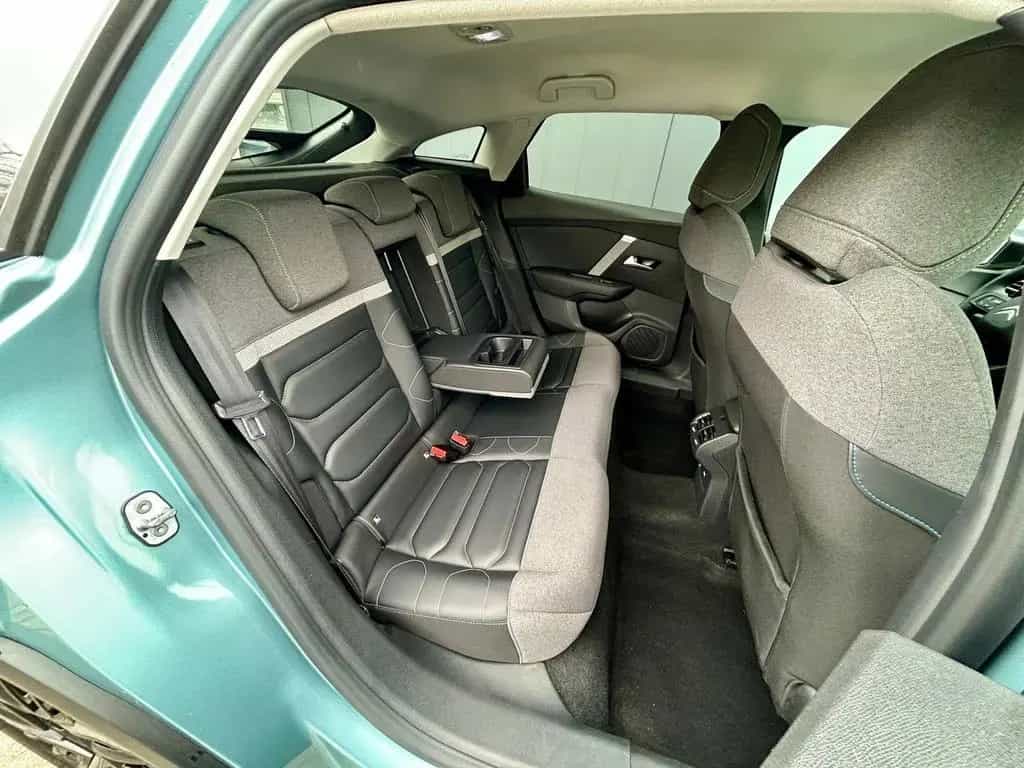 Citroën C4 1.2 PureTech Shine *LED*HUD*NAVI*KEY*CAM* 02/2022-photo-23