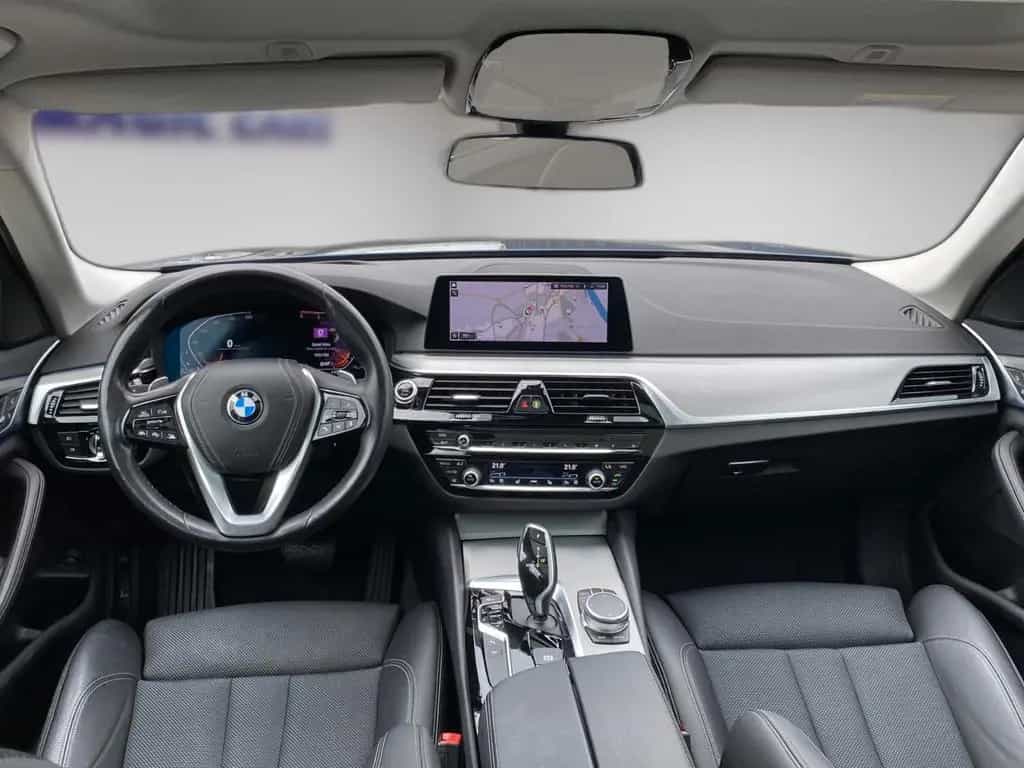 BMW 520 d Touring Aut. Sport Line*Stand*Pano*LED*AHK* 12/2019-photo-13