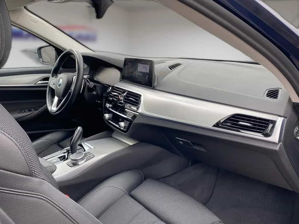 BMW 520 d Touring Aut. Sport Line*Stand*Pano*LED*AHK* 12/2019-photo-15