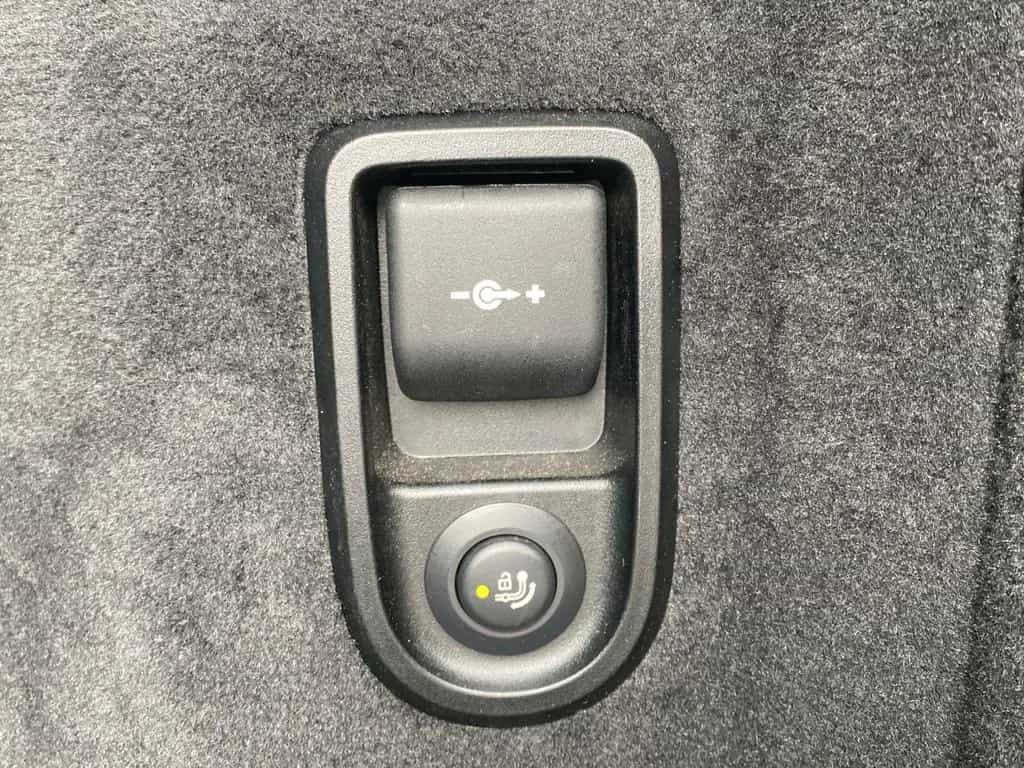BMW 520 d Touring Aut. Sport Line*Stand*Pano*LED*AHK* 12/2019-photo-30