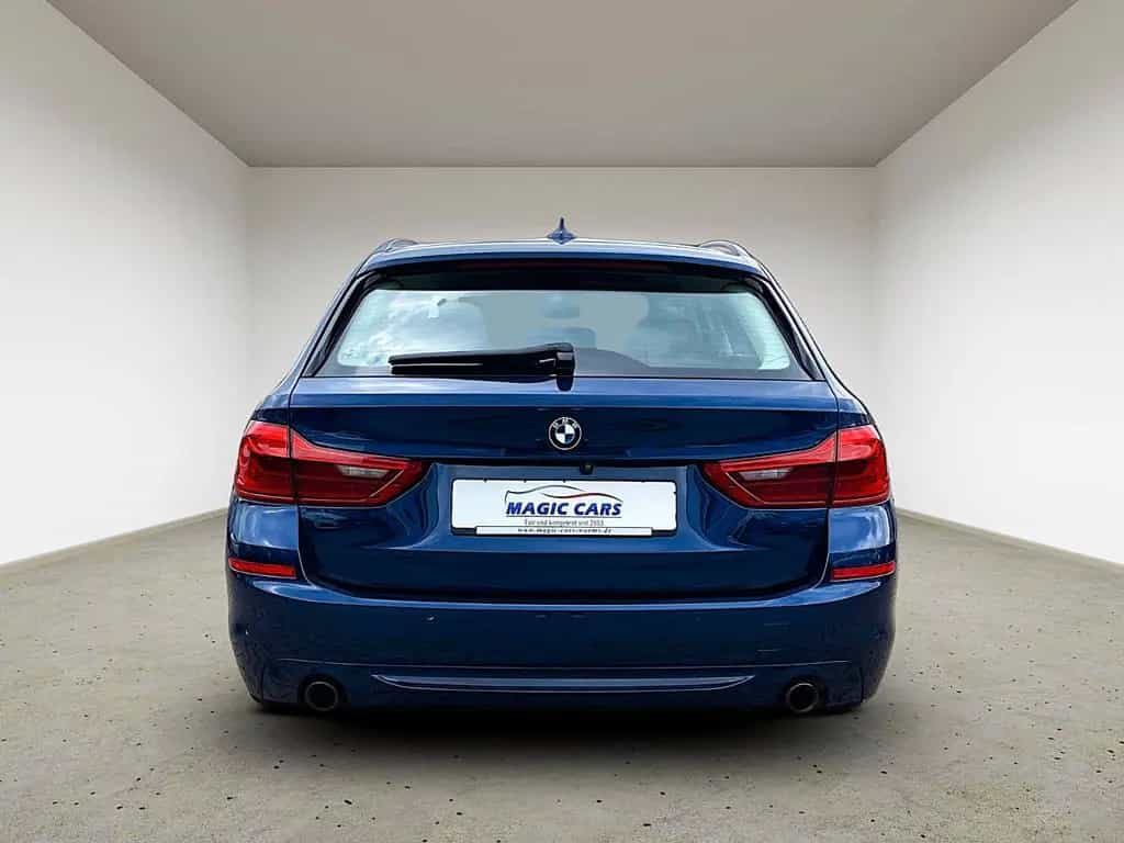 BMW 520 d Touring Aut. Sport Line*Stand*Pano*LED*AHK* 12/2019-photo-6