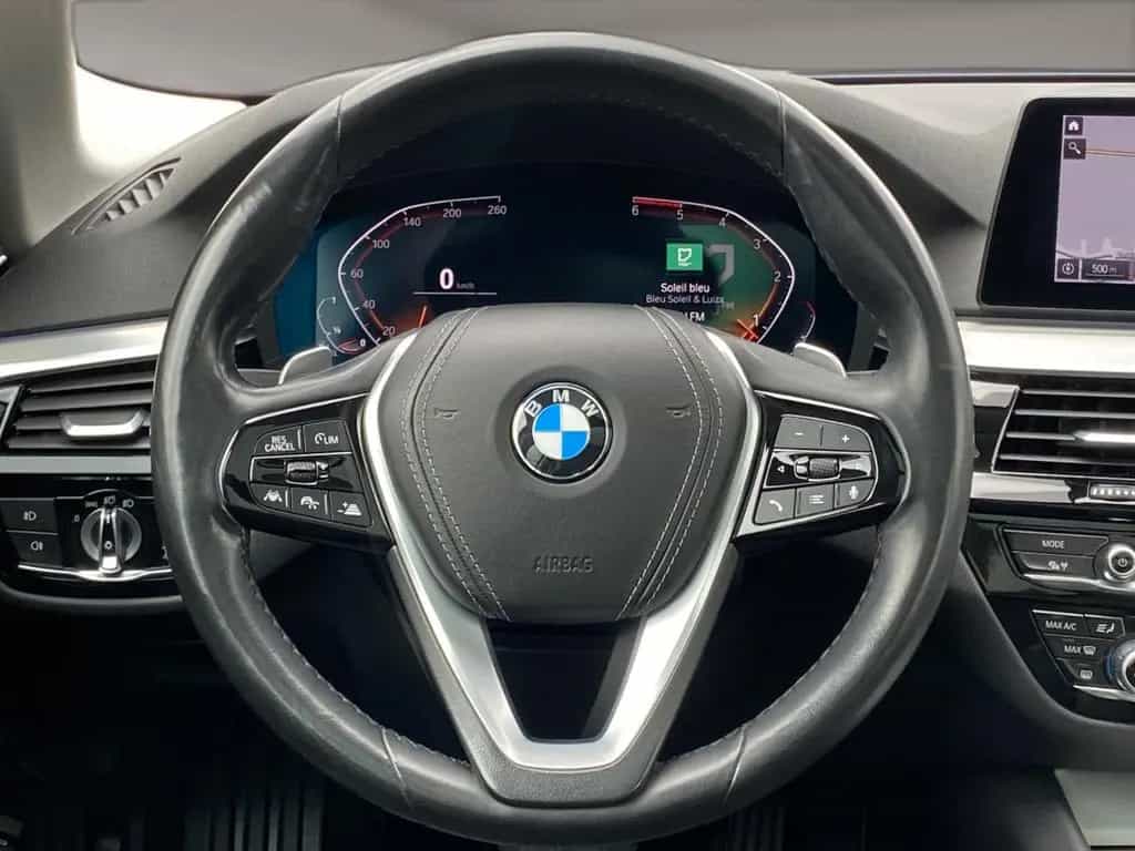 BMW 520 d Touring Aut. Sport Line*Stand*Pano*LED*AHK* 12/2019-photo-7