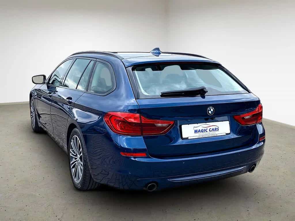 BMW 520 d Touring Aut. Sport Line*Stand*Pano*LED*AHK* 12/2019-photo-8