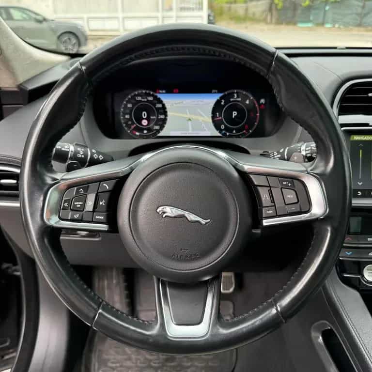Jaguar F-Pace 2.0 D 180 CV aut. R-Sport Full 04/2019-photo-10