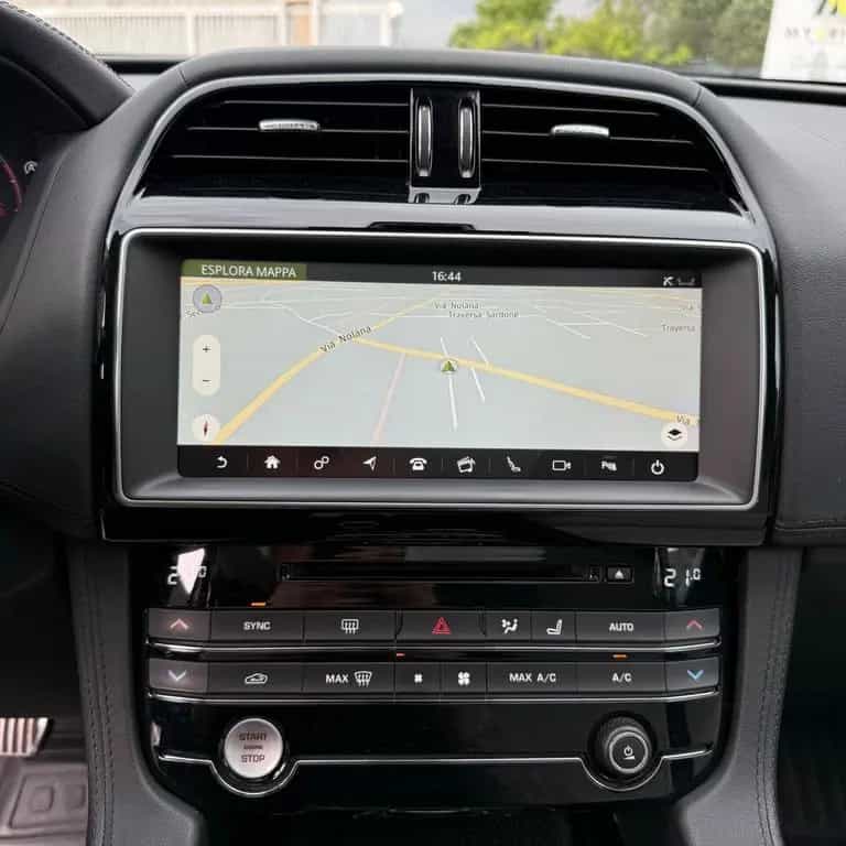 Jaguar F-Pace 2.0 D 180 CV aut. R-Sport Full 04/2019-photo-14