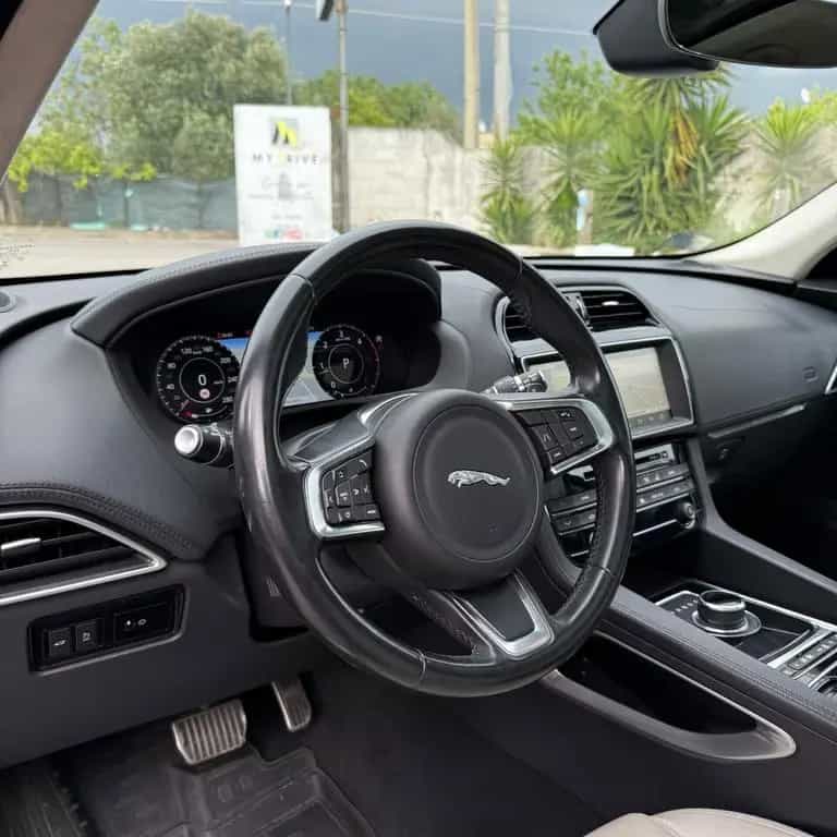 Jaguar F-Pace 2.0 D 180 CV aut. R-Sport Full 04/2019-photo-8