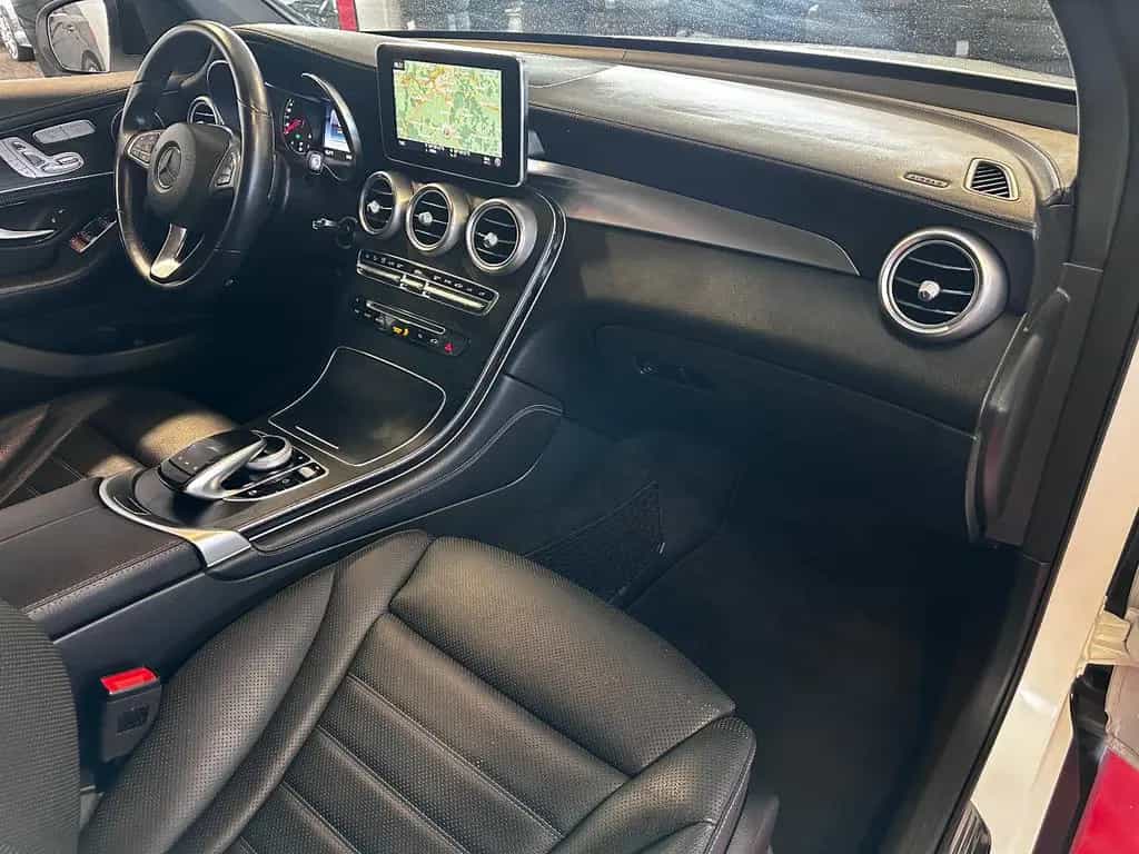 Mercedes-Benz GLC-Class 300 Coupe 4Matic AMG Line *1.Hd +TMP + LED 02/2019-photo-12