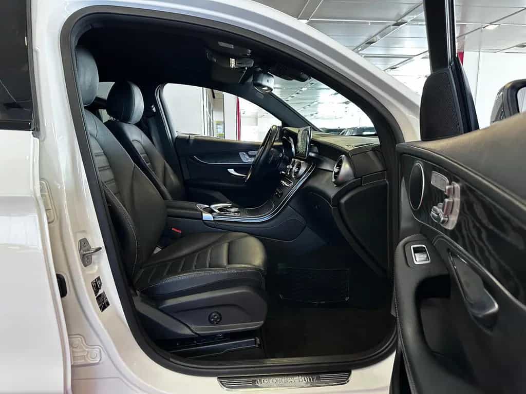 Mercedes-Benz GLC-Class 300 Coupe 4Matic AMG Line *1.Hd +TMP + LED 02/2019-photo-13