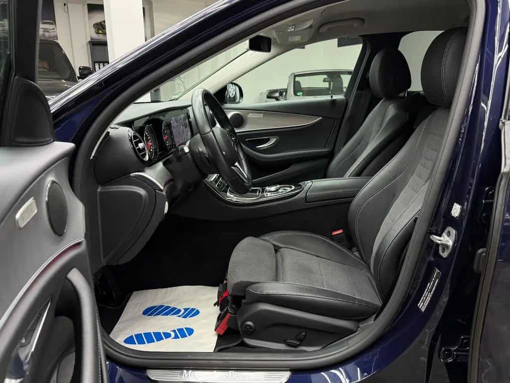 Mercedes-Benz E-Class 200 Lim. Avantgarde Night Keyless Standheiz. 11/2018-photo-12