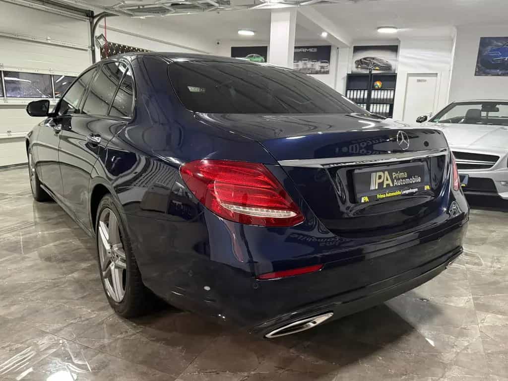 Mercedes-Benz E-Class 200 Lim. Avantgarde Night Keyless Standheiz. 11/2018-photo-2