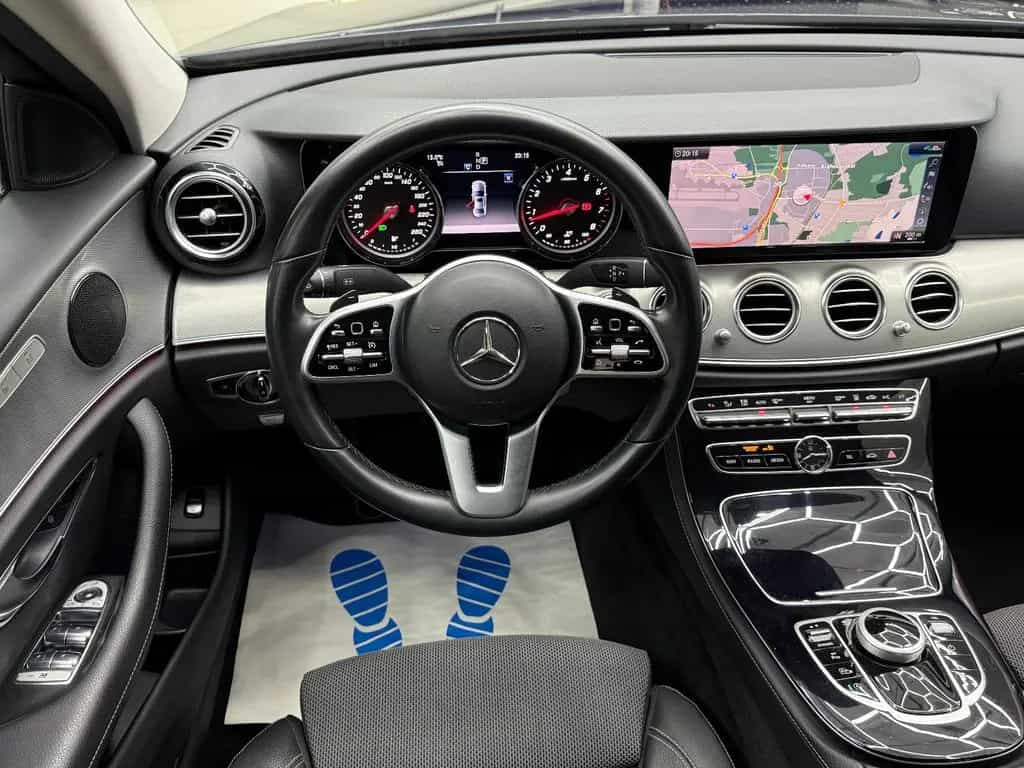 Mercedes-Benz E-Class 200 Lim. Avantgarde Night Keyless Standheiz. 11/2018-photo-9