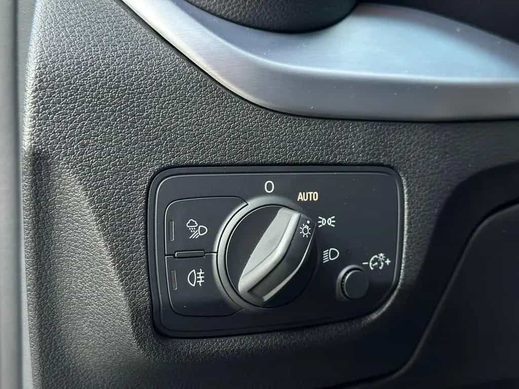 Audi Q2 1.4 TFSI Sport *ACC*LED*NAVI*TEMP*SHZ*PDC 09/2017-photo-23