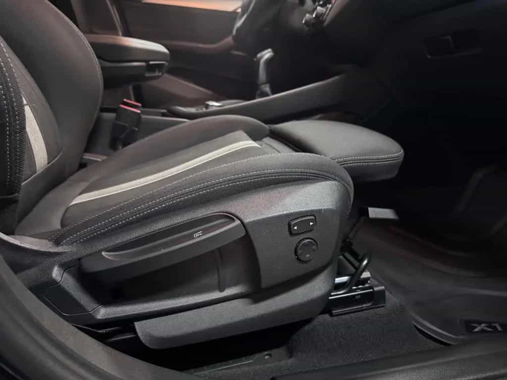 BMW X1 sDrive18i Advantage*BUSINESS*PDC*NAVI*SHZG* 12/2016-photo-31