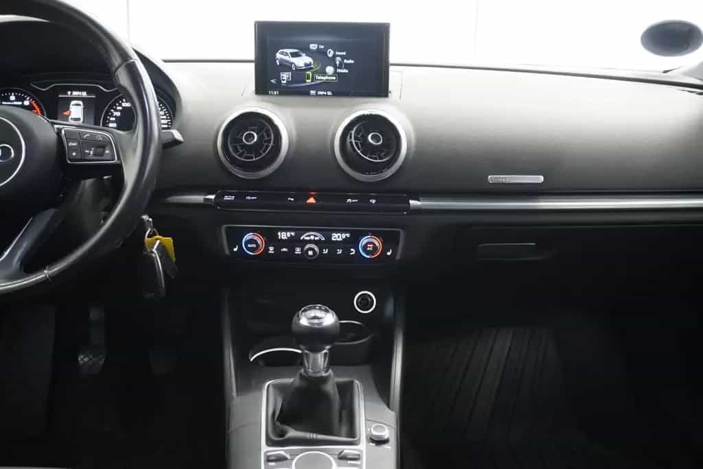 Audi A3 1.4 TFSI 150PS S-LINE S-TRONIC 03/2017-photo-13
