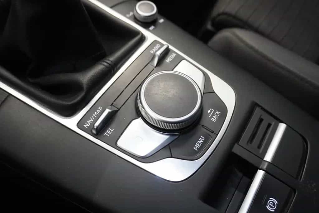 Audi A3 1.4 TFSI 150PS S-LINE S-TRONIC 03/2017-photo-17