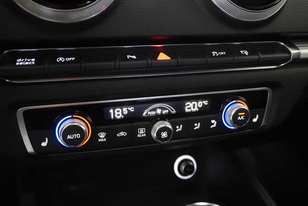 Audi A3 1.4 TFSI 150PS S-LINE S-TRONIC 03/2017-photo-18