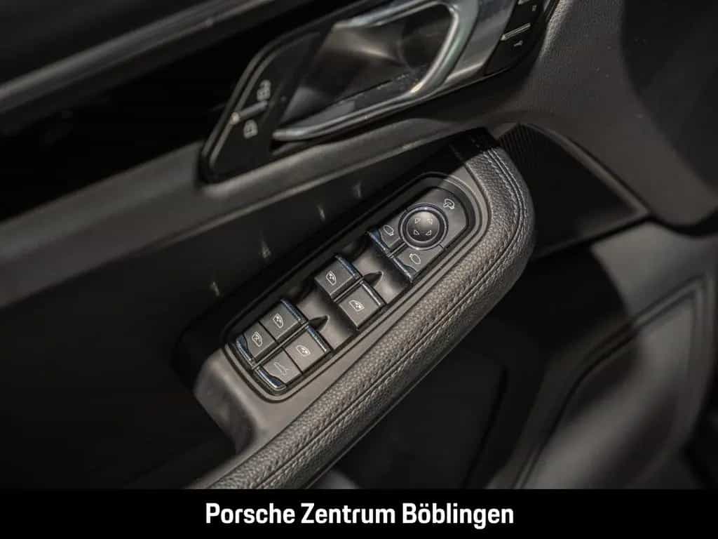 Porsche Macan S Standheizung Rückfahrkamera Panorama LED 07/2023-photo-15