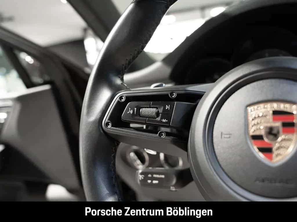 Porsche Macan S Standheizung Rückfahrkamera Panorama LED 07/2023-photo-18