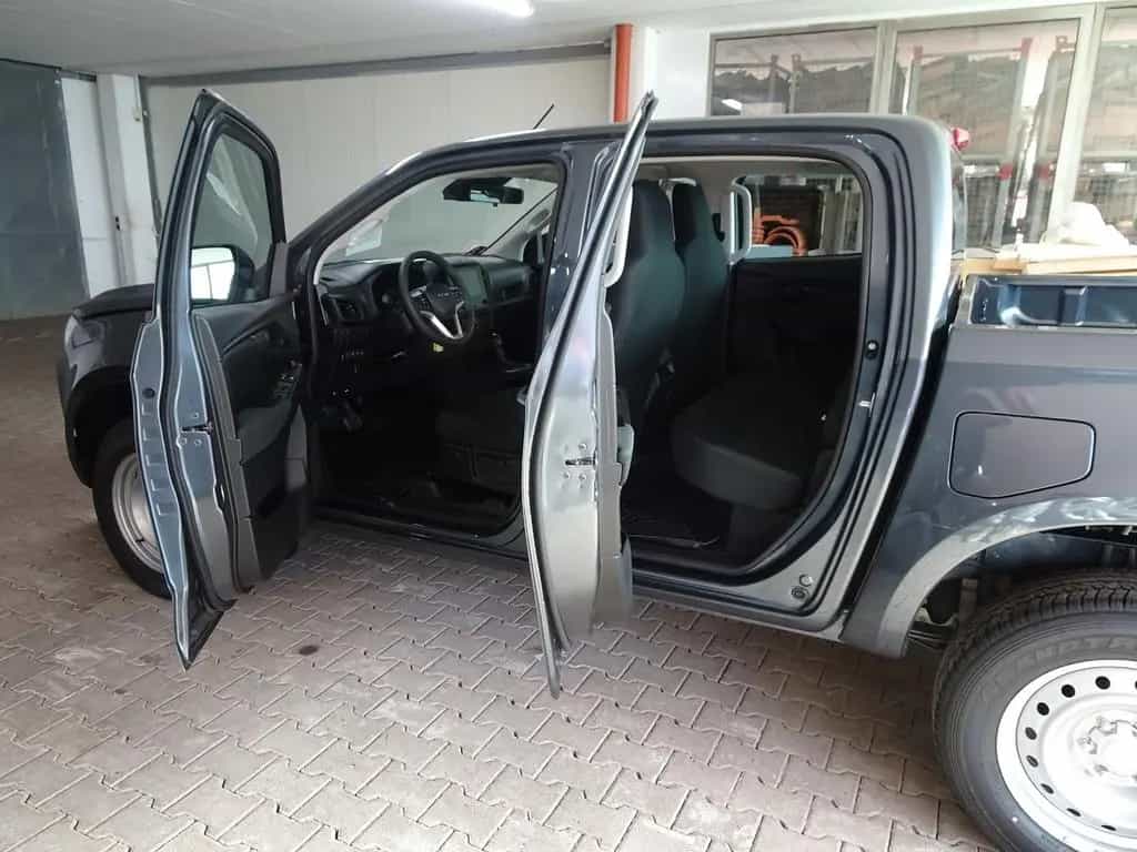 Isuzu D-Max Double Cab 4WD "L" SOFORT ab Lager! null-photo-4