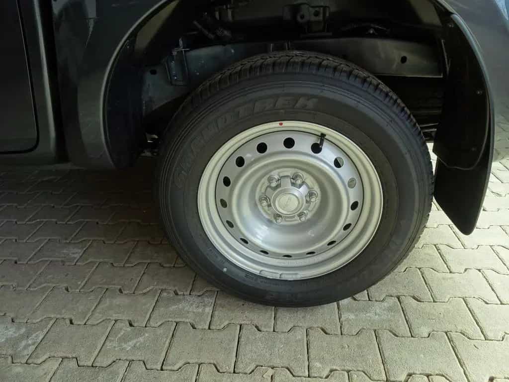 Isuzu D-Max Double Cab 4WD "L" SOFORT ab Lager! null-photo-6