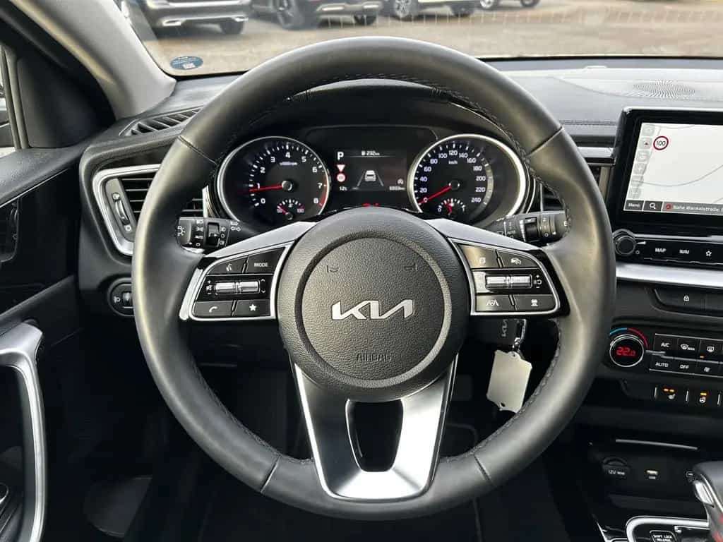 Kia Ceed 1.5 T-GDI DCT Vision Komfort+ Navi Kamera 11/2024-photo-12
