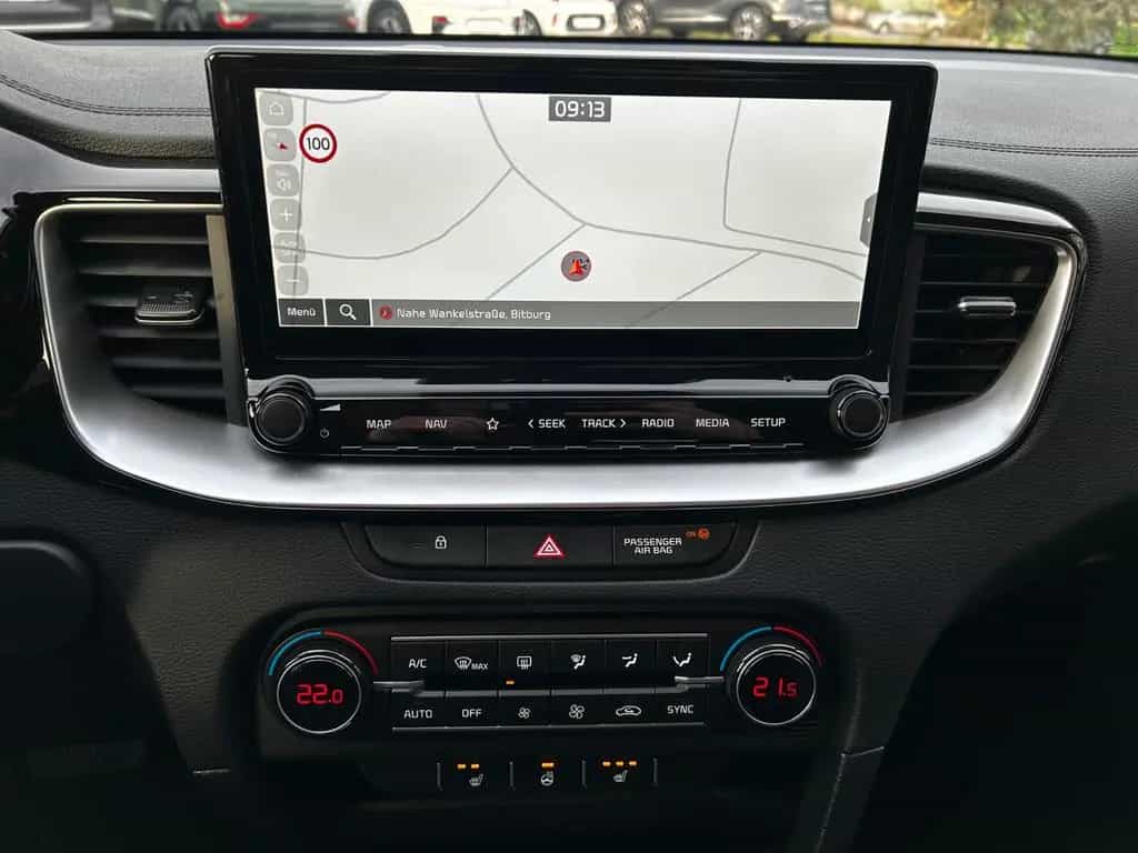 Kia Ceed 1.5 T-GDI DCT Vision Komfort+ Navi Kamera 11/2024-photo-15