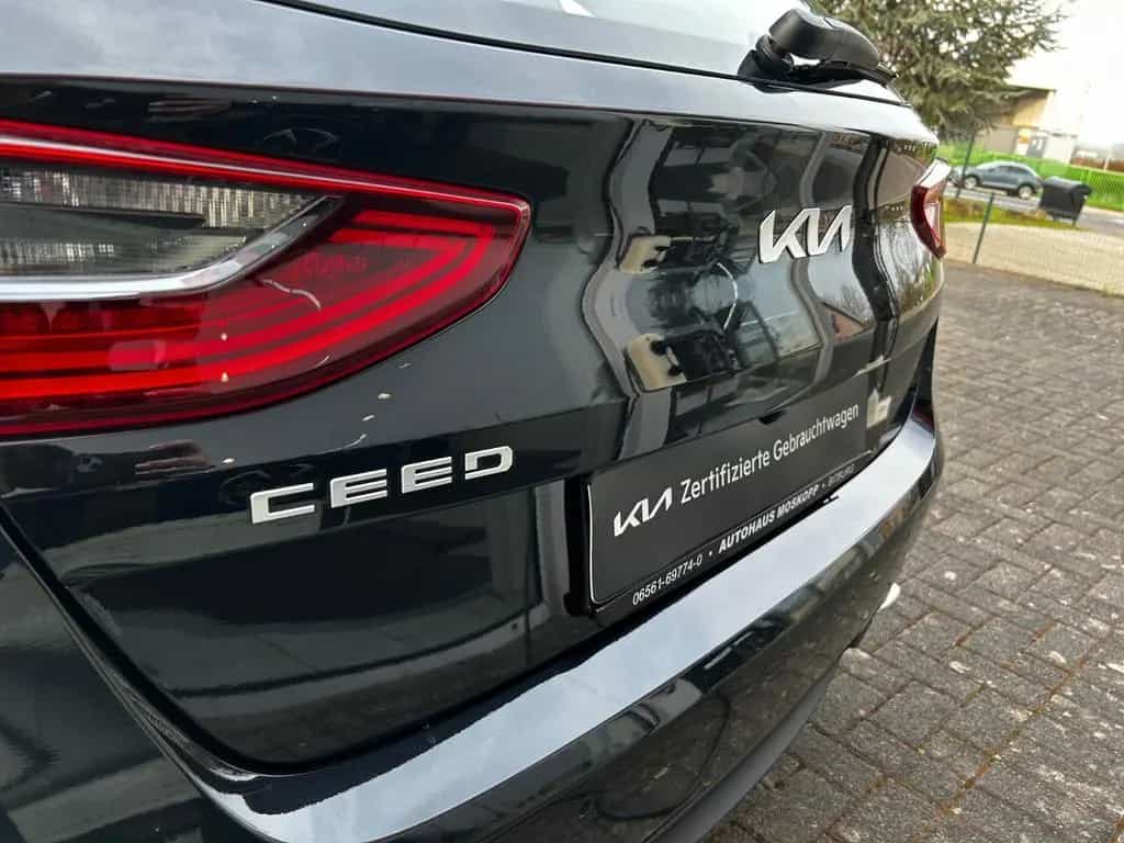 Kia Ceed 1.5 T-GDI DCT Vision Komfort+ Navi Kamera 11/2024-photo-20
