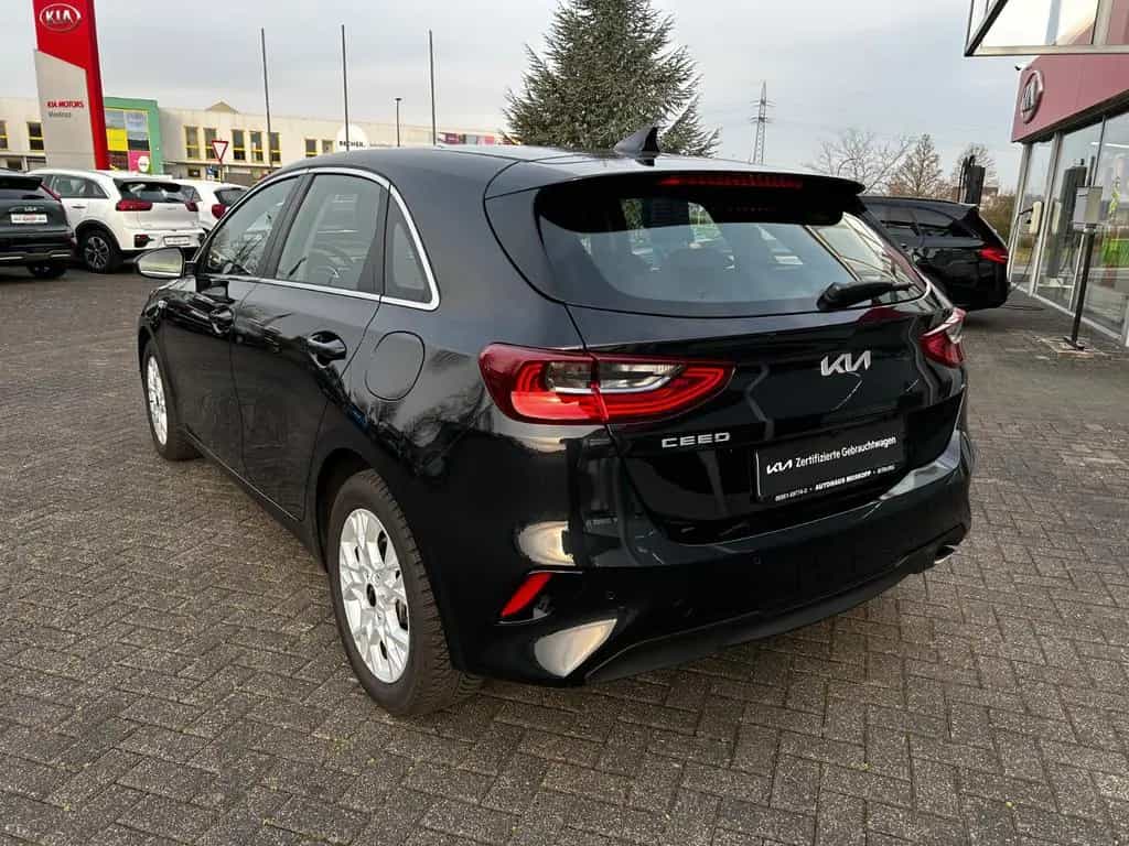 Kia Ceed 1.5 T-GDI DCT Vision Komfort+ Navi Kamera 11/2024-photo-4
