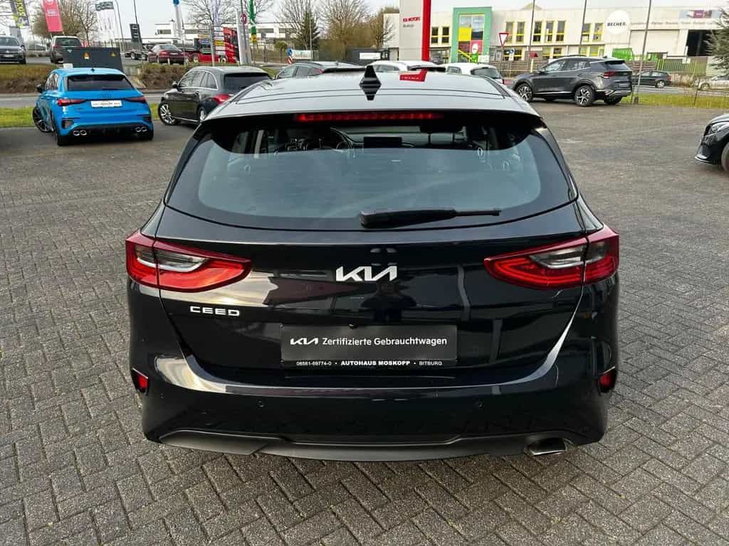 Kia Ceed 1.5 T-GDI DCT Vision Komfort+ Navi Kamera 11/2024-photo-5