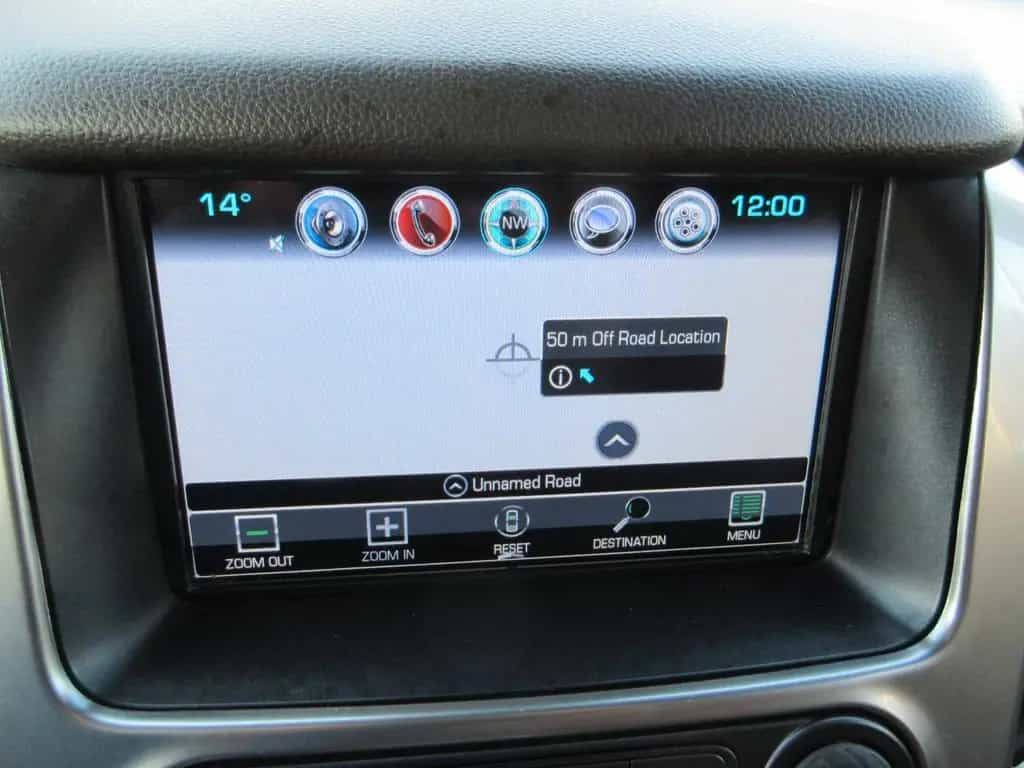 Chevrolet Suburban 12/2016-photo-16