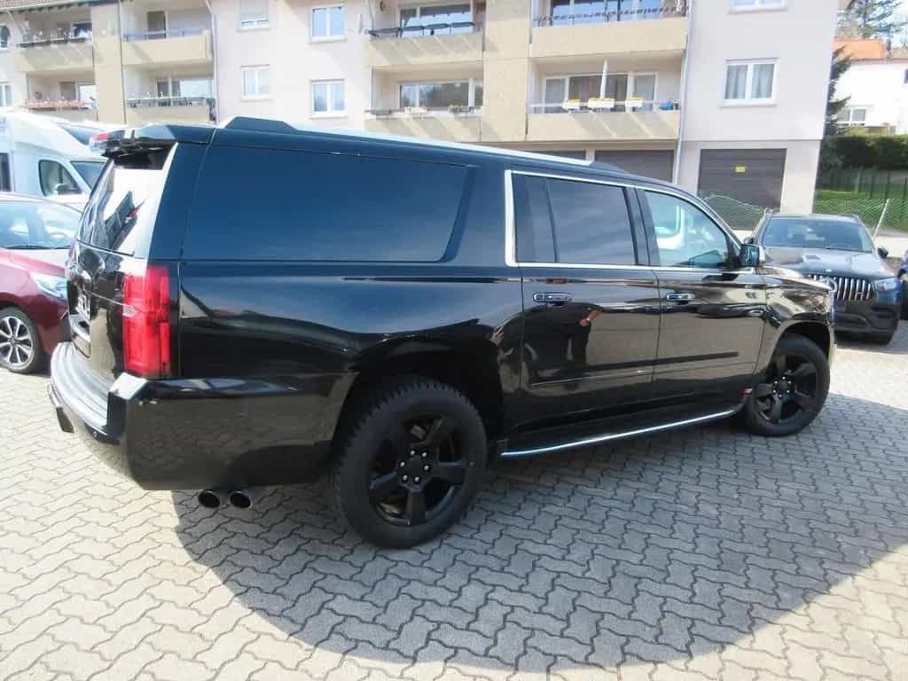 Chevrolet Suburban 12/2016-photo-1