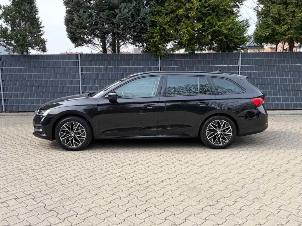 Skoda Octavia Combi Tour TSI DSG LED NAVI ACC 06/2022-photo-1