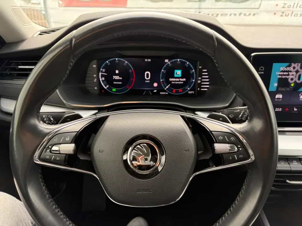 Skoda Octavia Combi Tour TSI DSG LED NAVI ACC 06/2022-photo-10