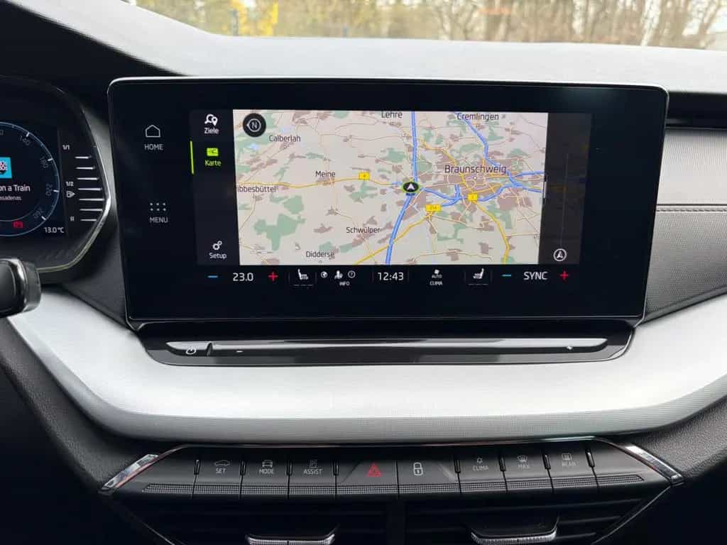 Skoda Octavia Combi Tour TSI DSG LED NAVI ACC 06/2022-photo-12