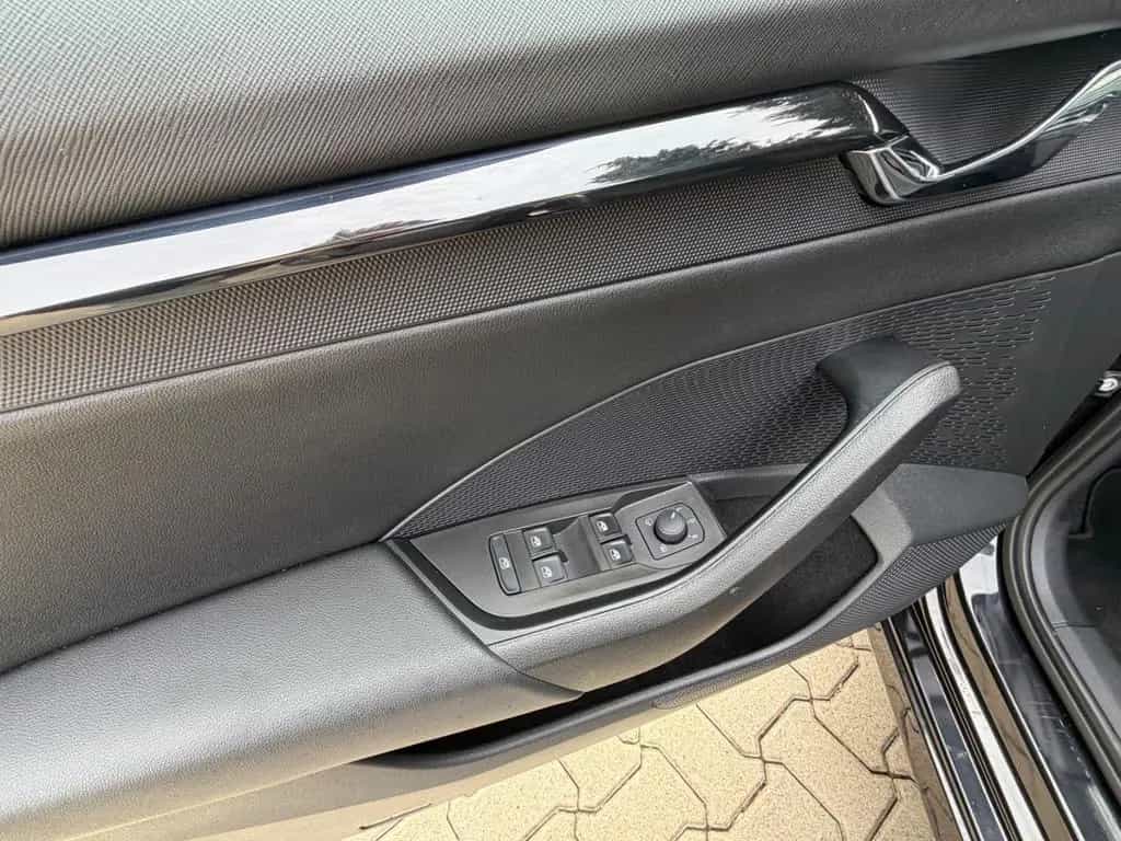 Skoda Octavia Combi Tour TSI DSG LED NAVI ACC 06/2022-photo-14
