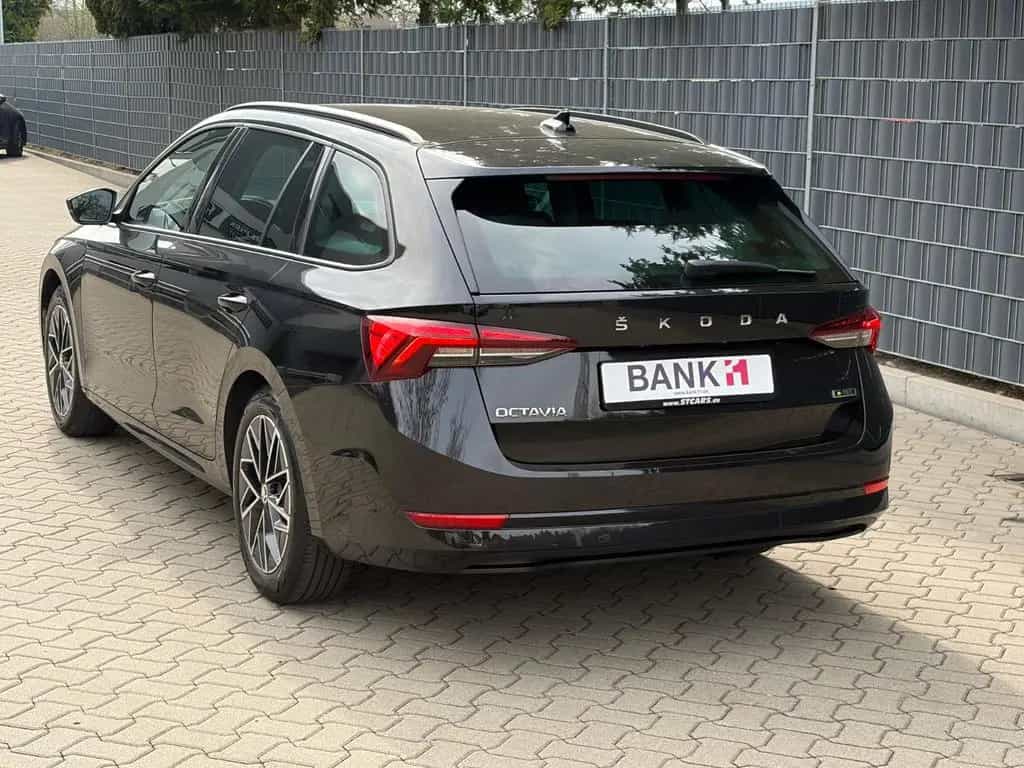 Skoda Octavia Combi Tour TSI DSG LED NAVI ACC 06/2022-photo-5