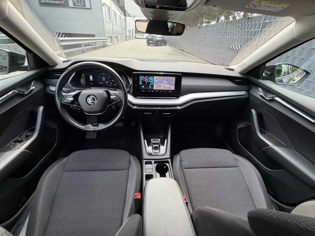 Skoda Octavia Combi Tour TSI DSG LED NAVI ACC 06/2022-photo-7
