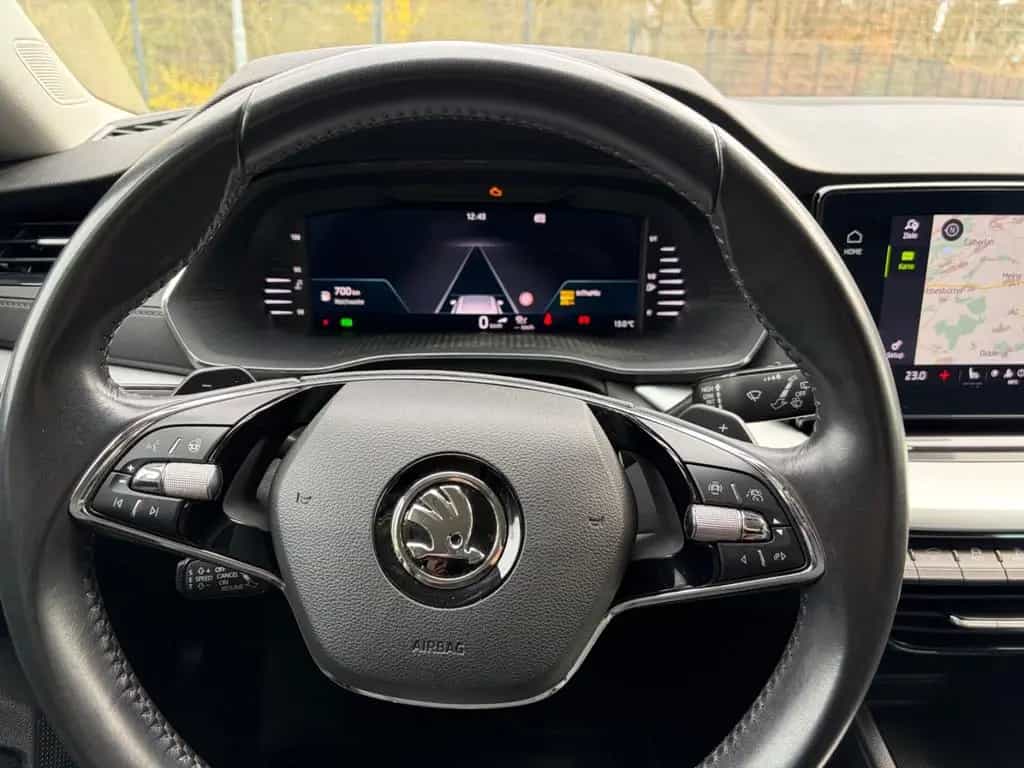 Skoda Octavia Combi Tour TSI DSG LED NAVI ACC 06/2022-photo-9