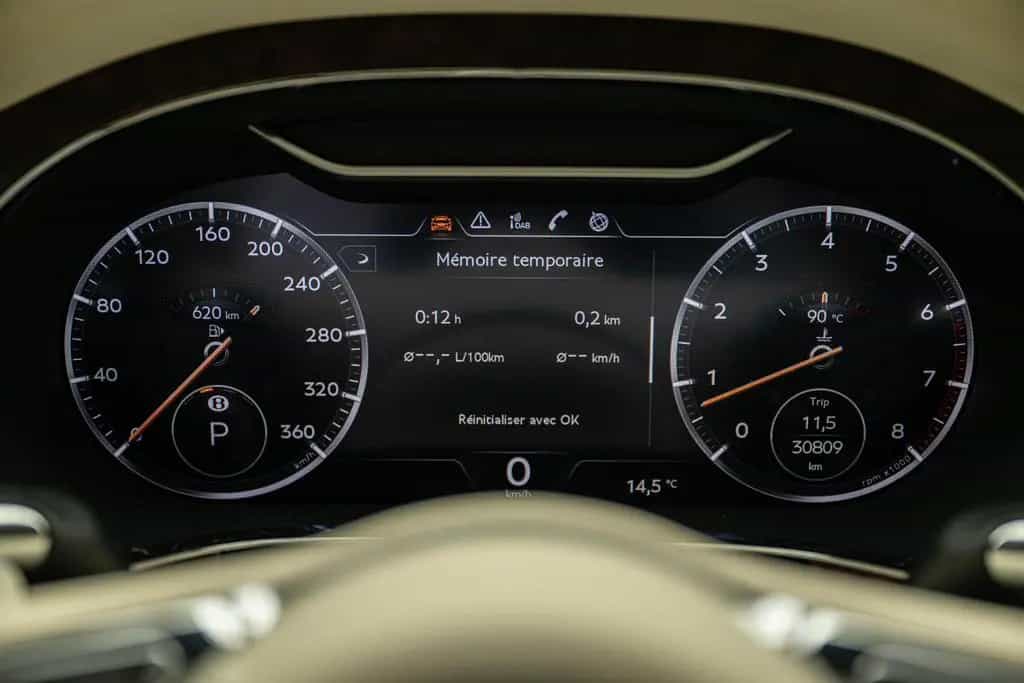 Bentley Continental gtc W12 6.0 635 ch 09/2019-photo-19
