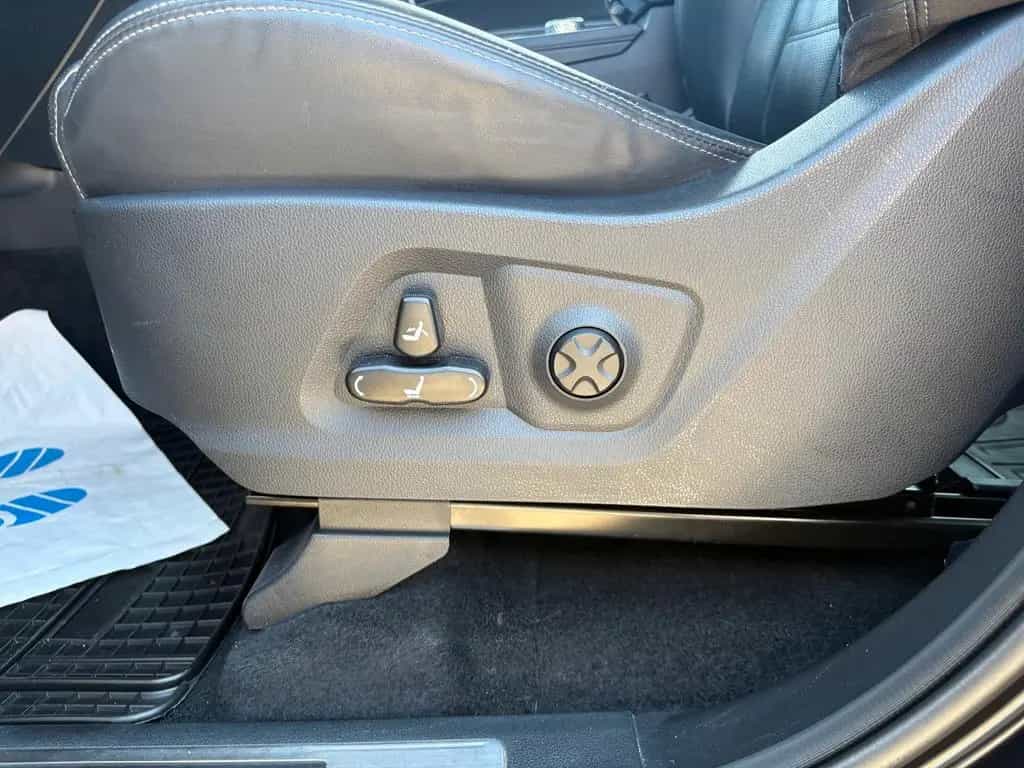 Ssangyong REXTON 2.2 Diesel 4WD Navi/AHK/Shz 08/2022-photo-13