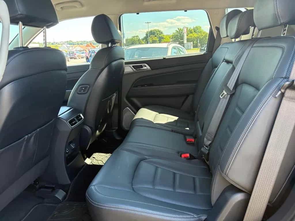 Ssangyong REXTON 2.2 Diesel 4WD Navi/AHK/Shz 08/2022-photo-14