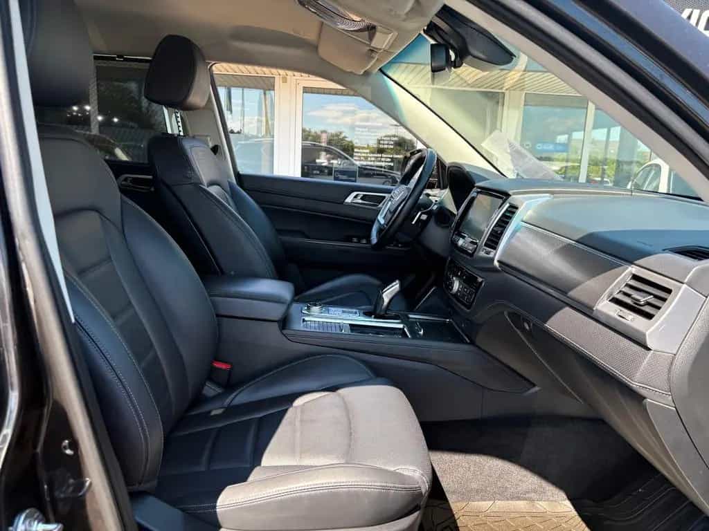 Ssangyong REXTON 2.2 Diesel 4WD Navi/AHK/Shz 08/2022-photo-19