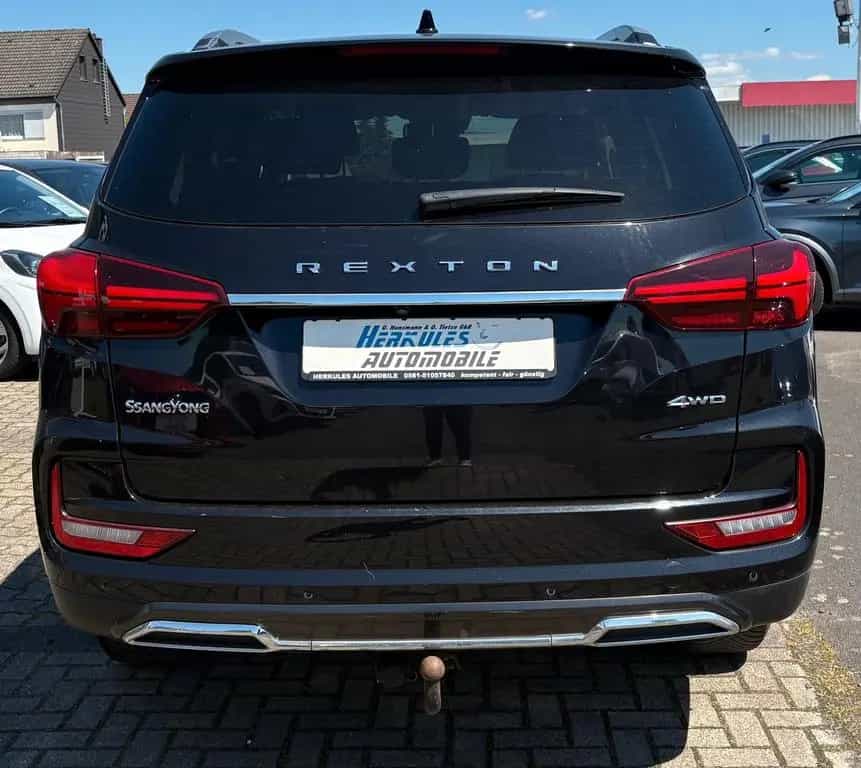 Ssangyong REXTON 2.2 Diesel 4WD Navi/AHK/Shz 08/2022-photo-4