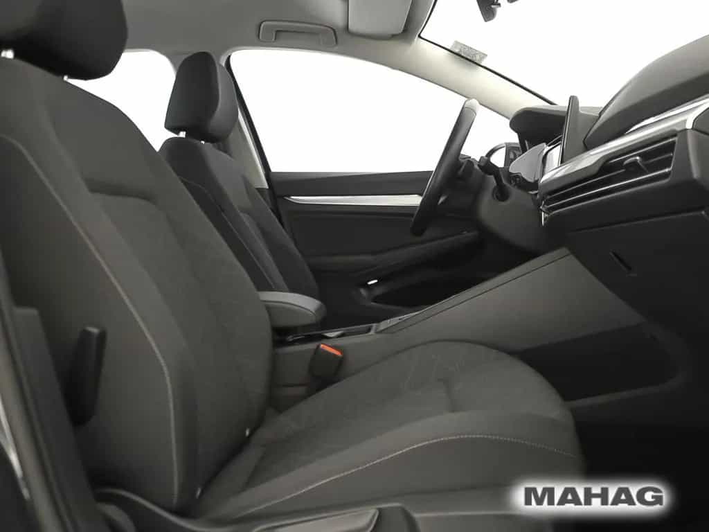 Volkswagen Golf VIII Life 2.0 TDI LED Navi ParkPilot App DS 02/2023-photo-11