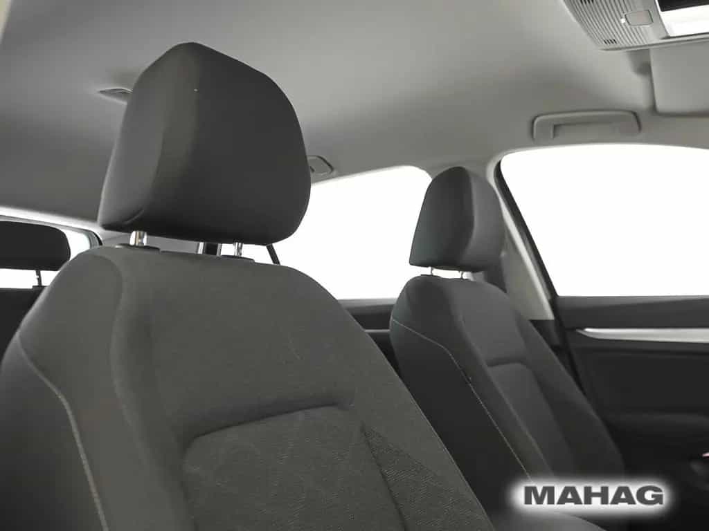 Volkswagen Golf VIII Life 2.0 TDI LED Navi ParkPilot App DS 02/2023-photo-12