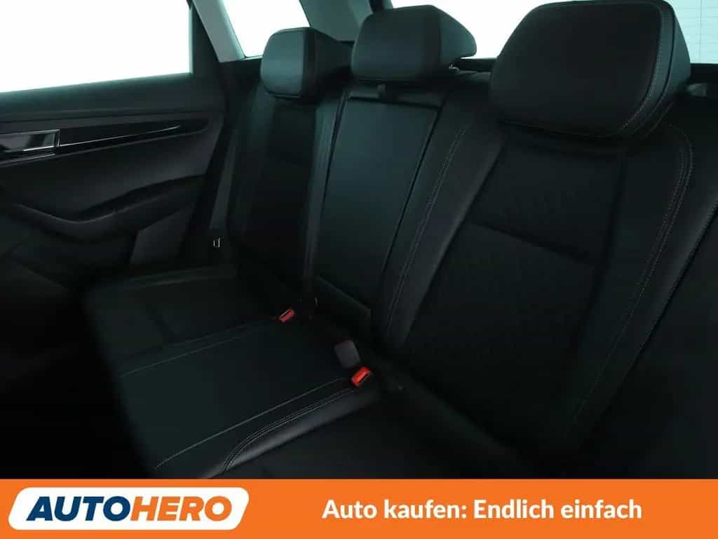Skoda Karoq 1.5 TSI ACT Style Aut.*AHK*NAVI*LED*ACC* 02/2020-photo-13