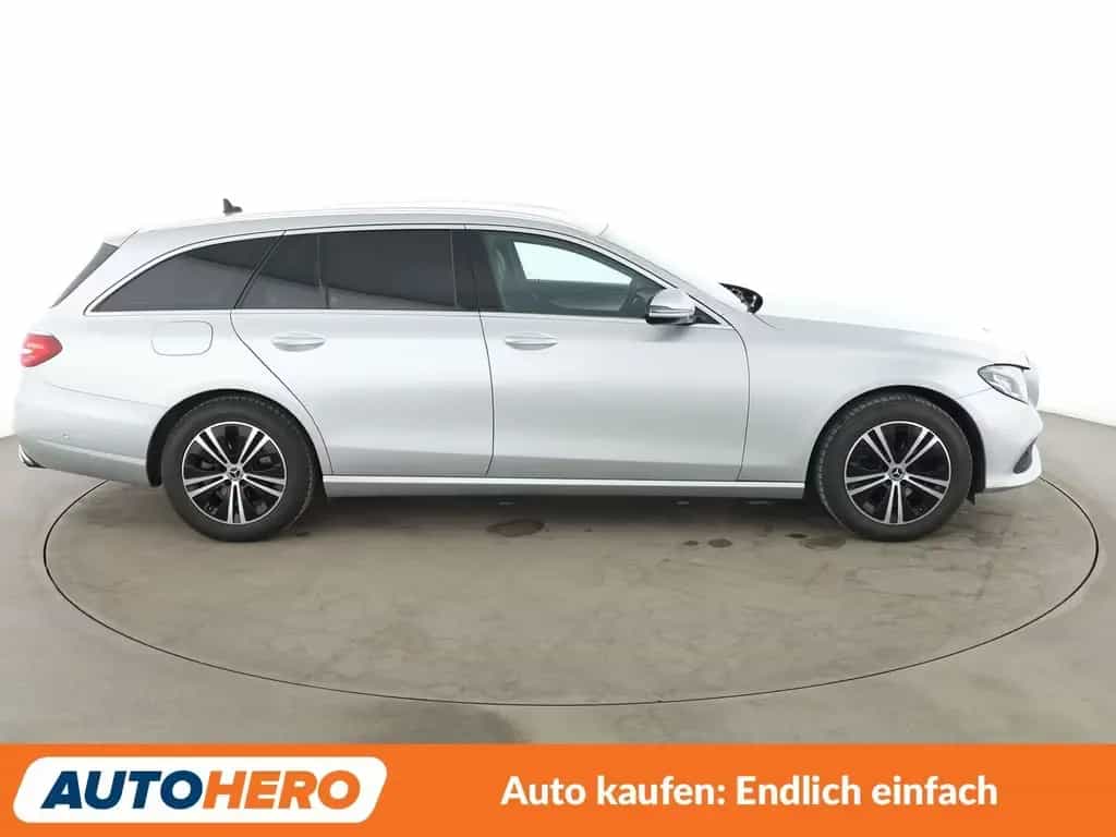Mercedes-Benz E 220 E-Klasse E 220 d Avantgarde Aut.*NAVI*TEMPO*CAM* 11/2020-photo-6