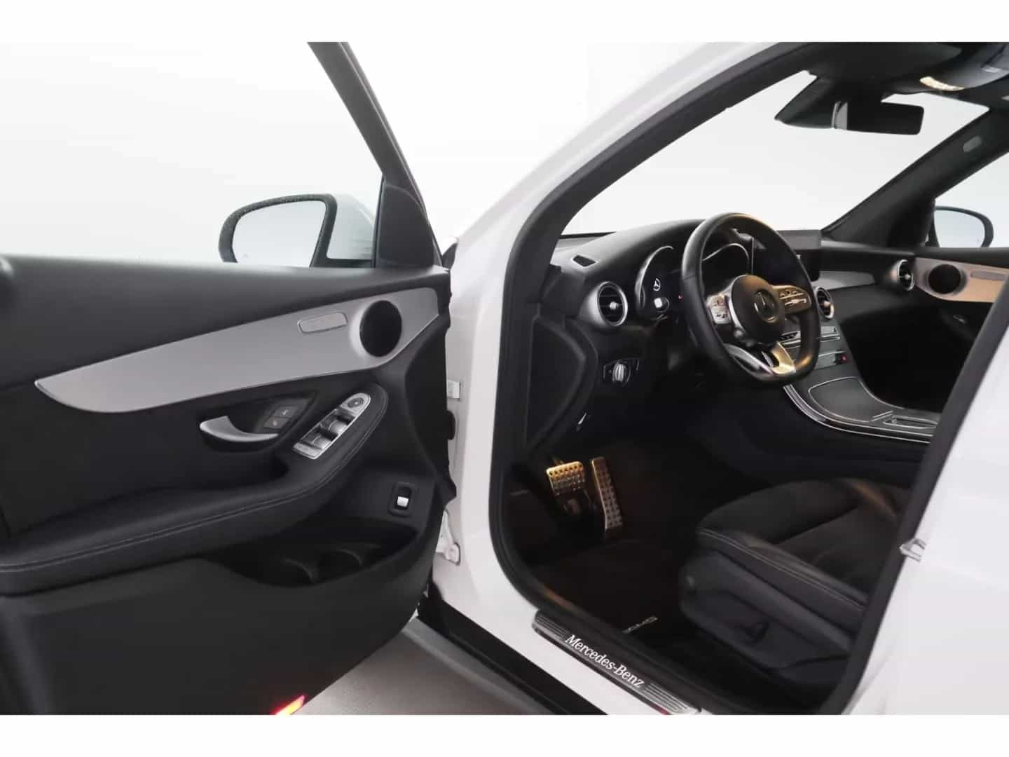 Mercedes-Benz GLC-Class 200 04/2022-photo-15