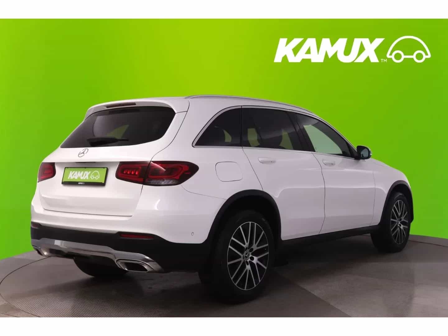 Mercedes-Benz GLC-Class 200 04/2022-photo-2